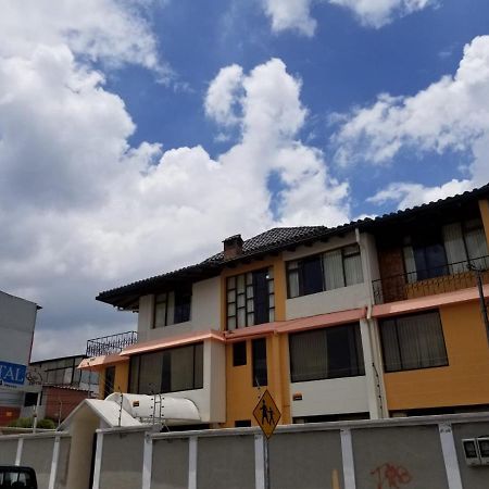 Hostal El Confort Quito Norte Kültér fotó